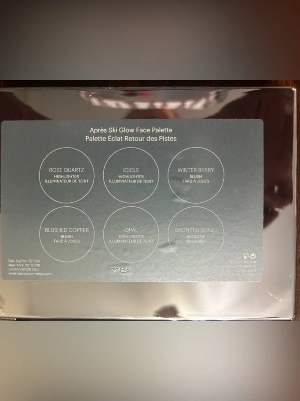 BECCA Après Ski Glow Face Palette - Silver Mirror Compact